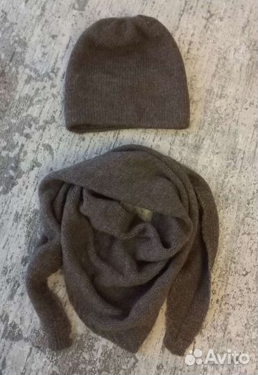 Комплект вязаный шапка и платок
