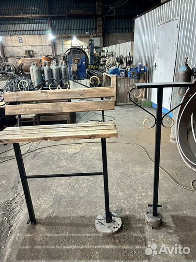 Комлект стол и лавка на кладбище