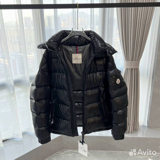 Пуховик Moncler