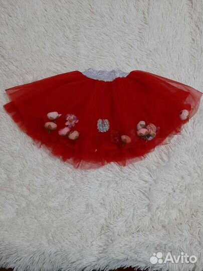 Костюм на 2-3 года хотя указан 104