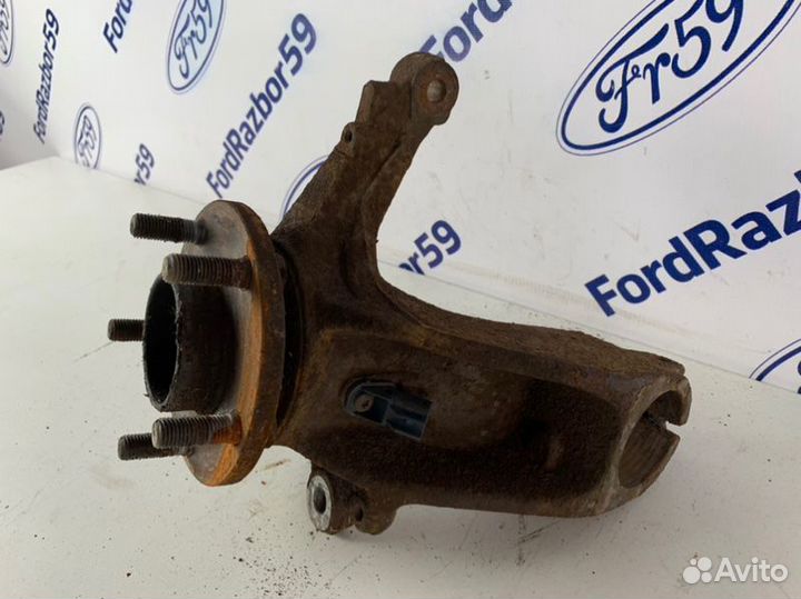 Кулак поворотный передний правый Ford Focus 2 CB4