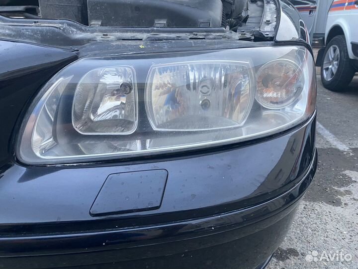 Volvo s60 фара левая