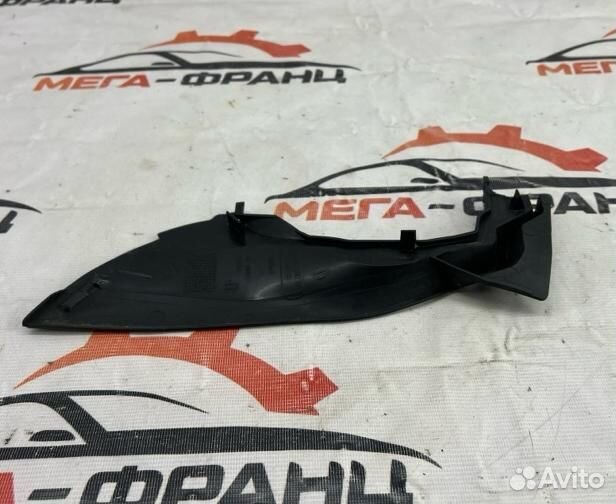 Уголок жабо правый Citroen C4 хэтчбек 5FW (EP6)
