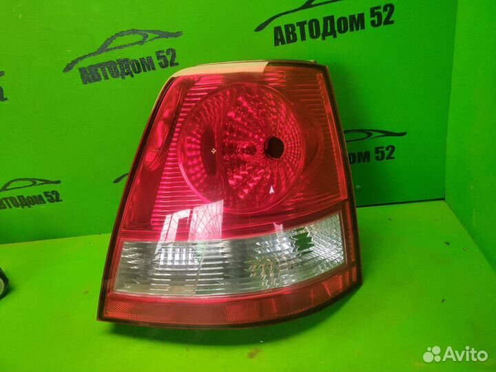 Фонарь задний правый Kia Sorento 1