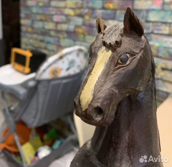 Конь лошадь