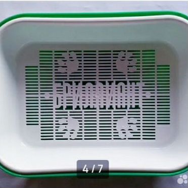 Лоток для кошек Новый +ёмкость для корма и совочек
