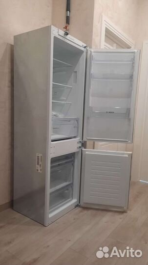 Холодильник Bosch KIV86NS20R