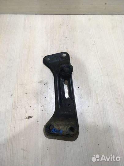 Кронштейн кпп BMW 5 E34