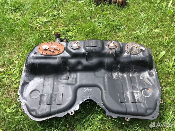 Топливный бак Subaru impreza gf gc 1997г. 4х4