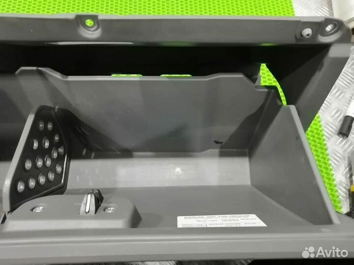 Бардачок Chevrolet Lacetti J200