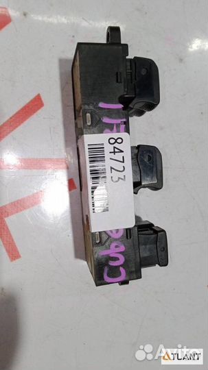 Пульт стеклоподъемника передняя правая nissan cube