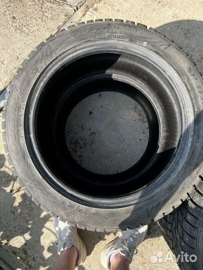 Dunlop SP Winter Ice 02 245/45 R17 99T