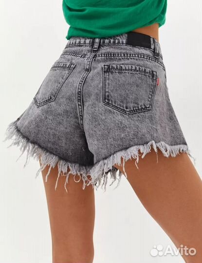 Шорты джинсовые с бахромой
