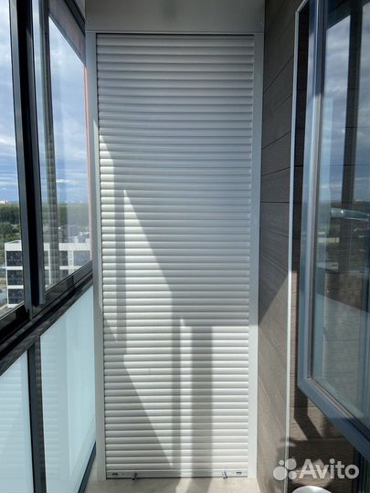 Шкаф с рольставнями на балкон на заказ с доставкой