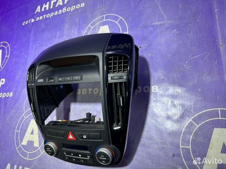 Центральная консоль Kia Ceed ED D4FB 2011