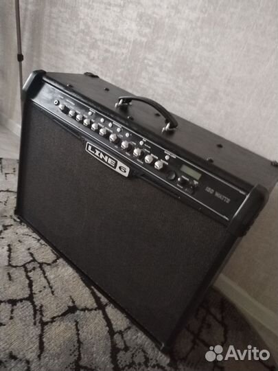 Гитарный комбоусилитель