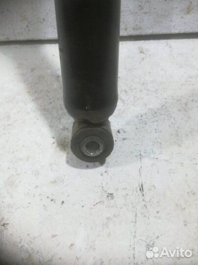 Амортизатор задний правый Ford Focus 2