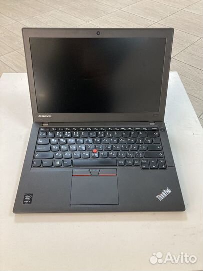 Ноутбук Lenovo на Core i5-5300U 2.3 GHz