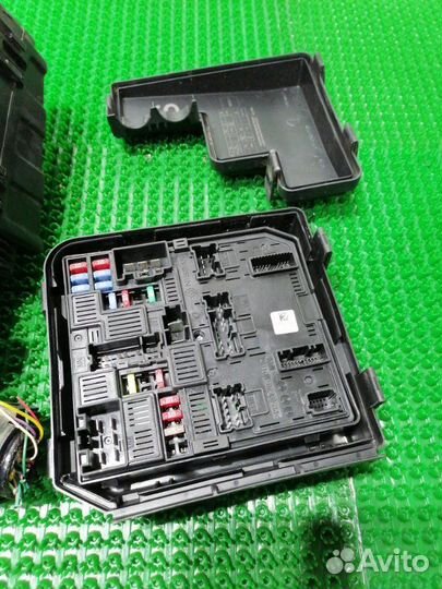 Блок предохранителей Nissan X-Trail HNT32 MR20DD