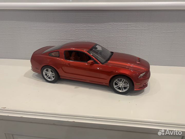 Модель ford mustang. 1:12. Revell