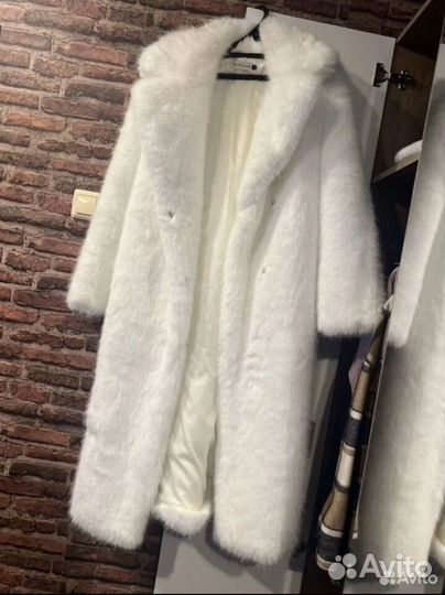 Шуба белая с варежками