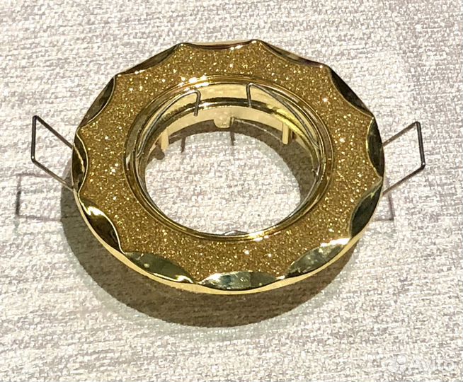 Светильники потолочные встраиваемые