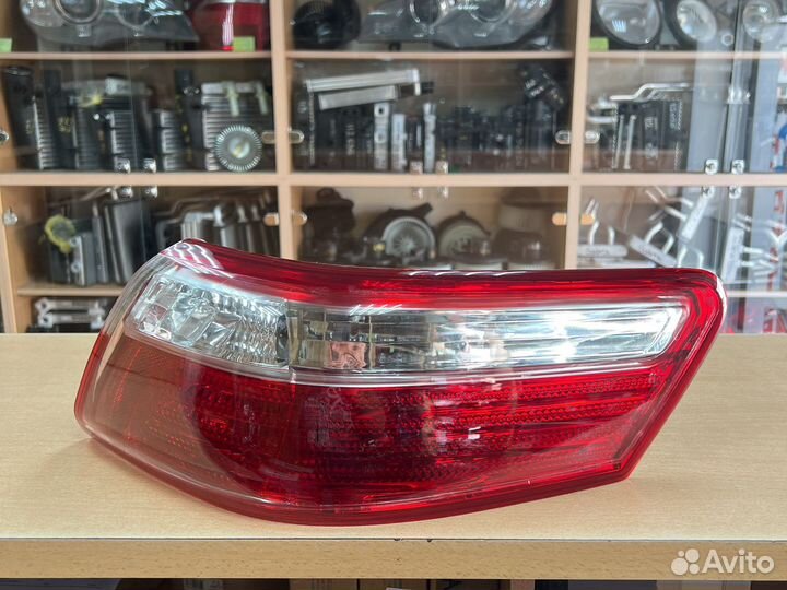 Фонарь задний Тойота Камри / Toyota Camry