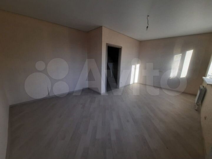 Таунхаус 90 м² на участке 1 сот.