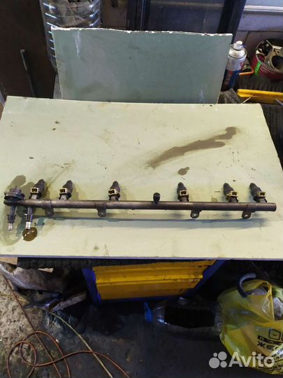 Топливная рампа jeep grand Cherokee ZJ 4.0