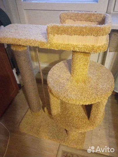 Домик для кошки с когтеточкой