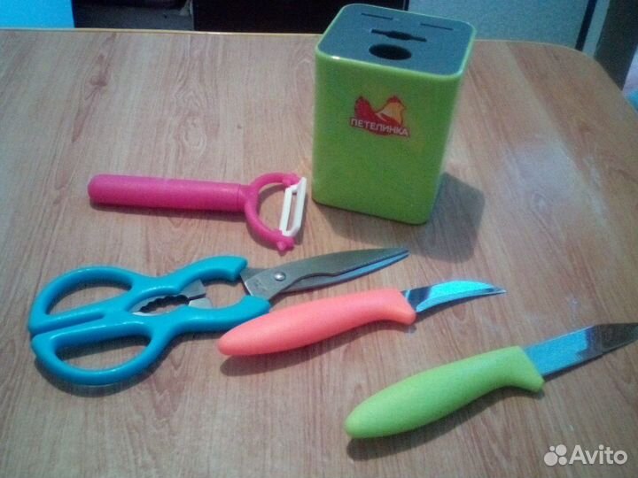 Доска и ножи Петелинка