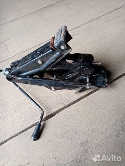 Продам домкрат