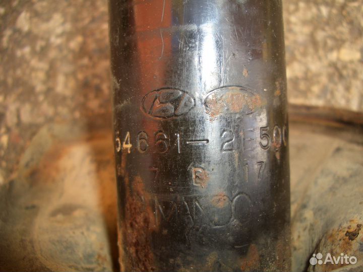 Амортизатор передний правый Хёндэ Туссан с04-10г