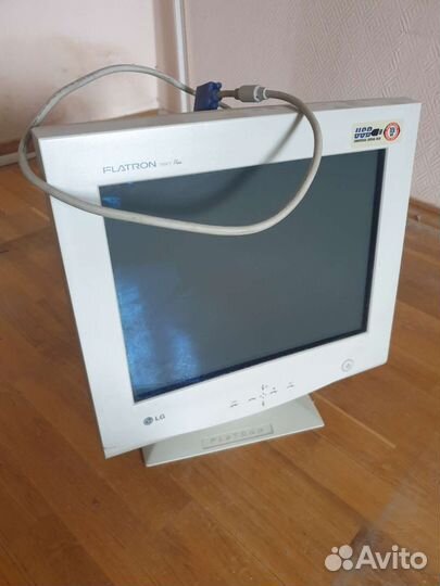 Монитор LG flatron 795 FT Plus