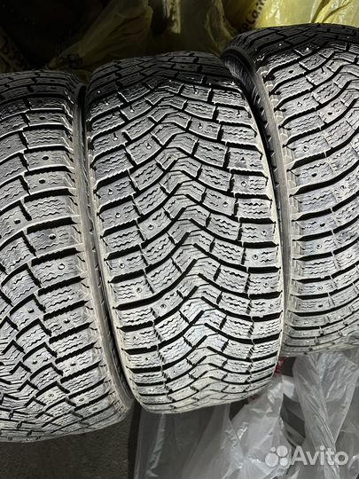 Michelin X-Ice North 2 235/55 R17 103T