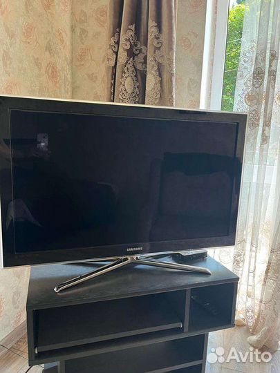 Телевизор samsung