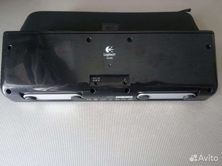 Колонка Logitech MM 50 и iPod в комплекте