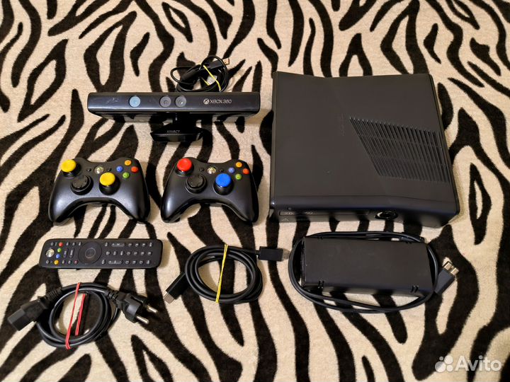 Xbox 360 Slim 500Gb Прошитая + Kinect
