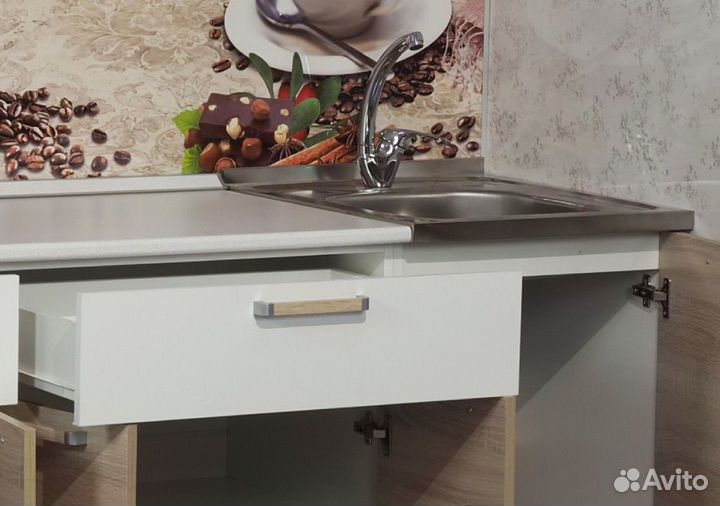 Кухонный гарнитур айсбери 2.4м