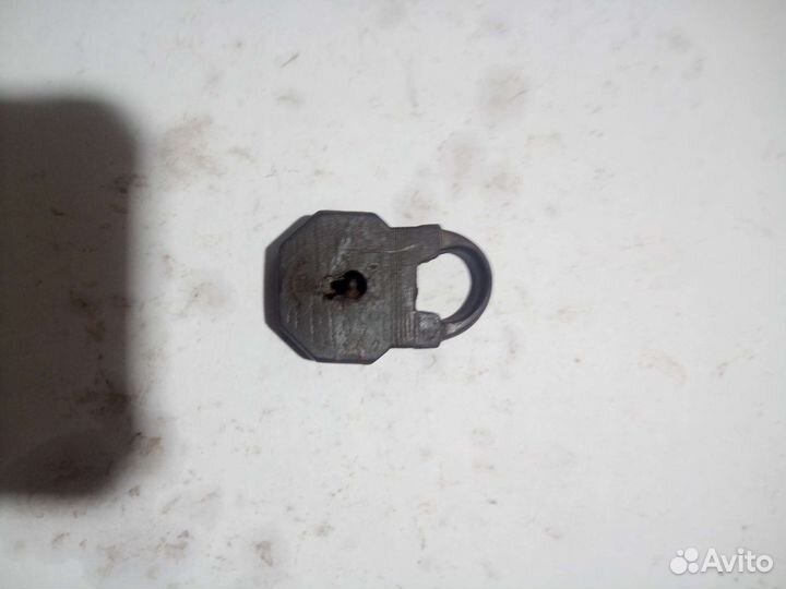 Старинный замочек