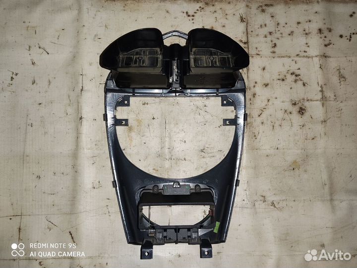 Рамка магнитолы Ситроен С5