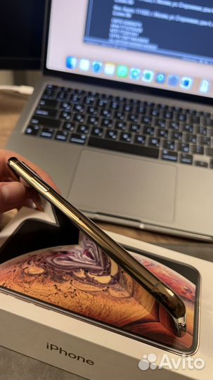 iPhone Xs, 64 ГБ