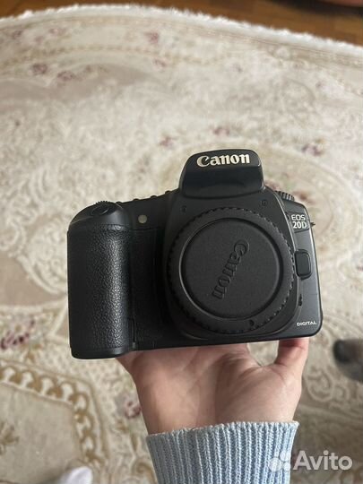 Зеркальный фотоаппарат canon 20d