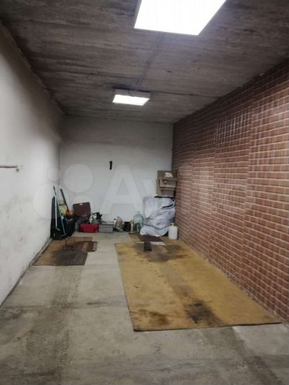 Машиноместо, 18 м²