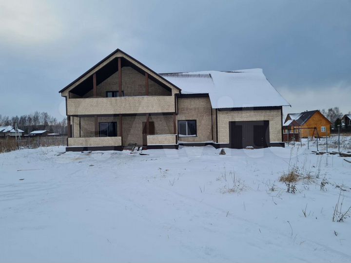 Дом 375,2 м² на участке 12 сот.