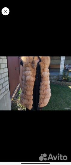 Жилетка с натуральным мехом лисы