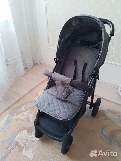 Продам детскую прогулочную коляску costa Jenny