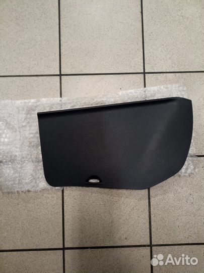 Накладка на дверь багажника Renault Megane III