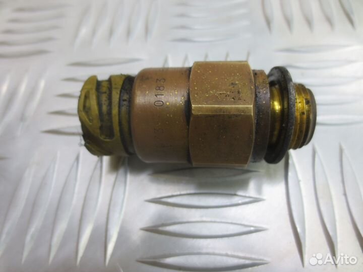 Датчик давления топлива MAN 0236730183