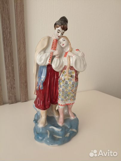 Фарфоровые статуэтки лфз